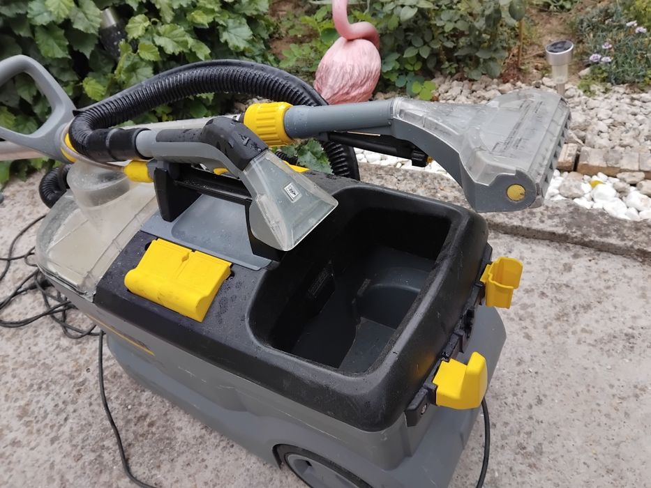 Перяща Прахосмукачка Karcher Puzzi 10/2 Profesional  Пере и Суши на място