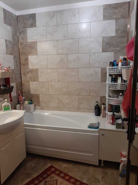 Apartament de vanzare direct de la proprietar - intersecția Materna, Craiovița Nouă, tel: 0766651018