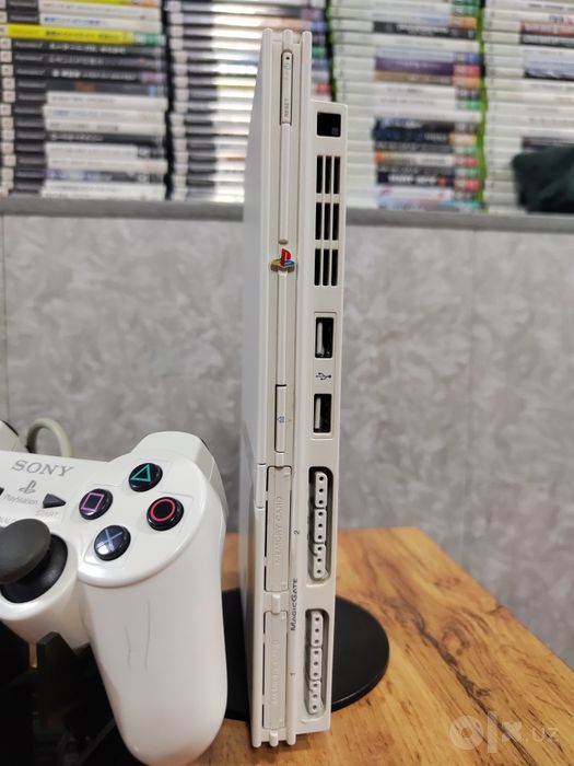 PlayStation 2  Slim White