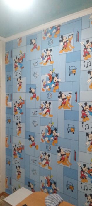 Поклейка обоев качественно.