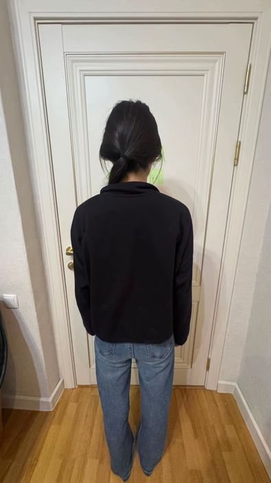 Кофта с зипкой у шеи