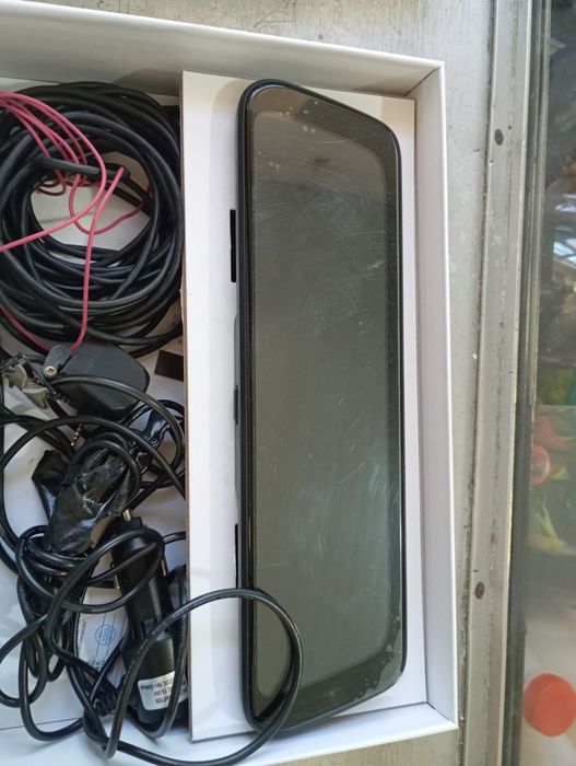 Vidio registrator sotiladi yangi xoli selafani bilan tiribdi