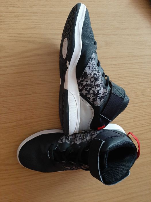 Adidasi baschet baieti marimea 36