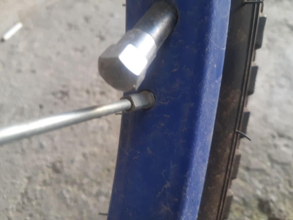 Srochna 20 velosiped sotiladi