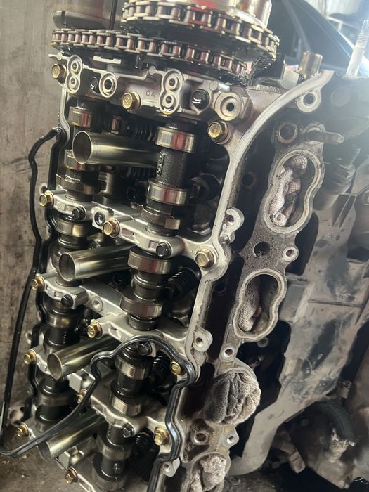 Двс на Ланд Крузер 2014.6л 1UR