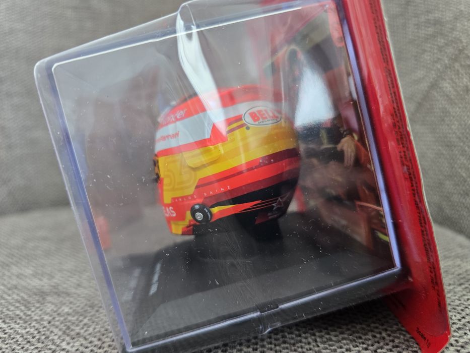 Casca Carlos Sainz Ferrari F1