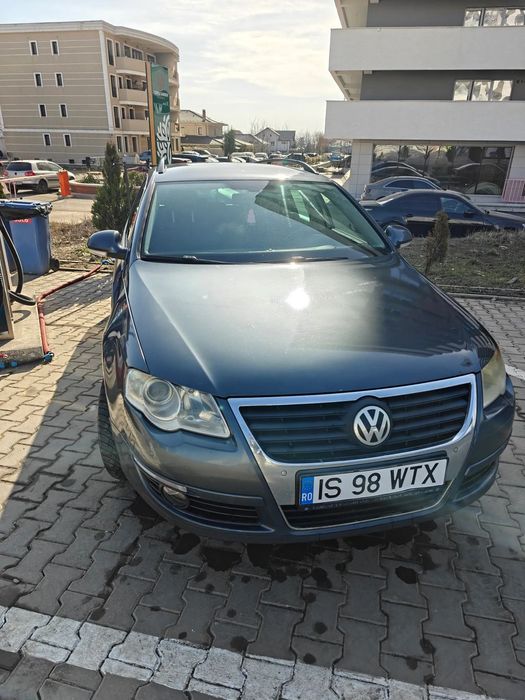 Volkswagen Passat Ultimul an de fabricație passat B6, model fara probleme .