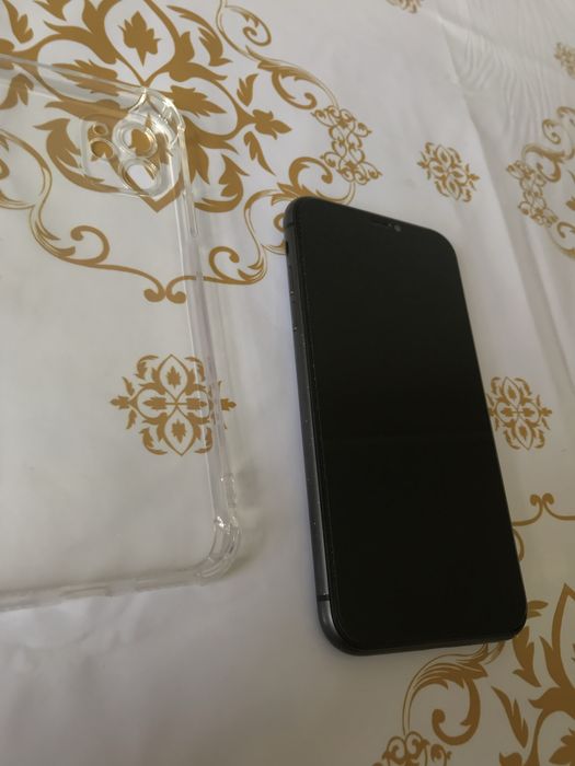 Iphone 11  идеальная оригинал