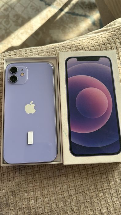 Продам  б/у iPhone 12