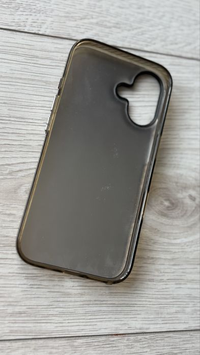 Чехол для iPhone 16