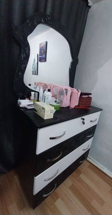 Продам спальный гарнитур