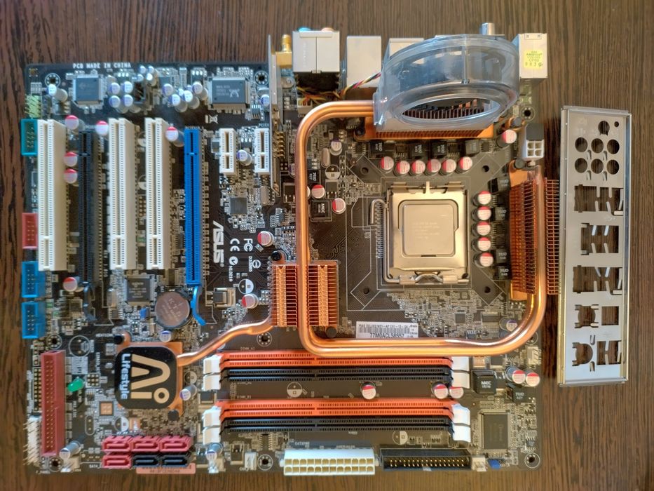 Placa ASUS wifi, DDR3, socket 775 + Q6600, de colectie,testata