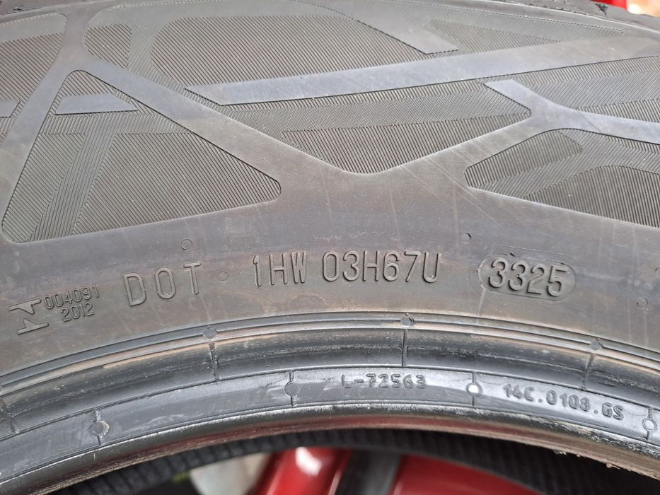 Cauciucuri de vară Continental 215/65/17 noi.