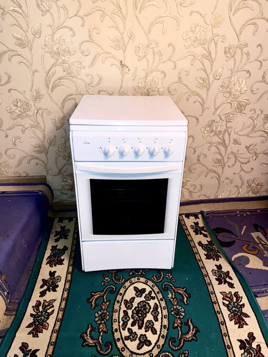 Продам газ плиту идеальная