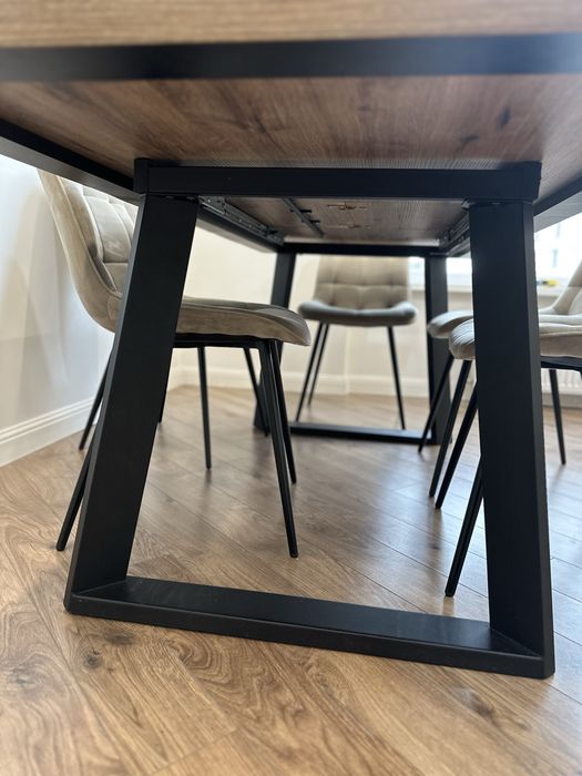 Продам стол. Качество отличное