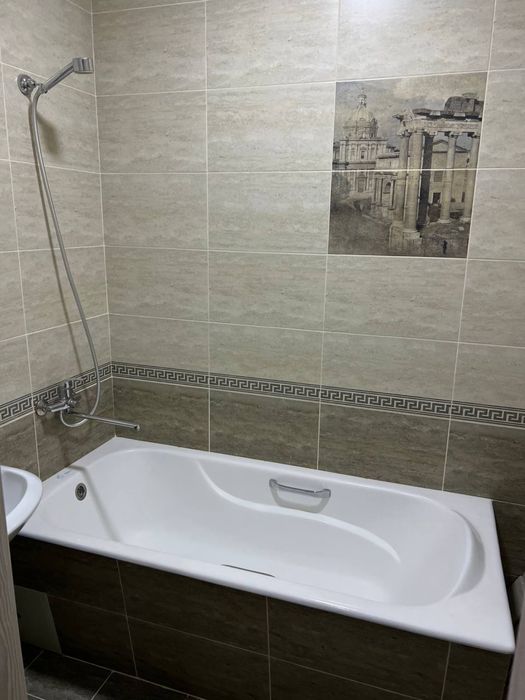 Мирзо- Улугбекский р-н. Продается двухкомнатная квартира