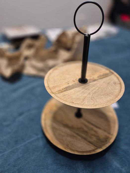 Поставка за хапки-сладки  2 нива, Дърво, Кафяв