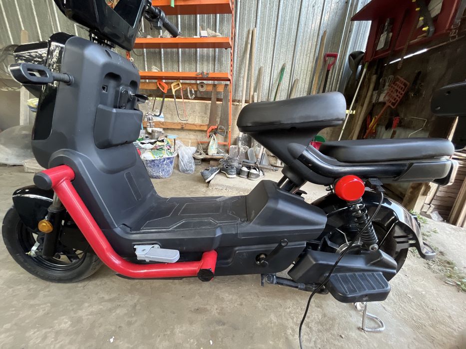 Продам скутер танк 800ват