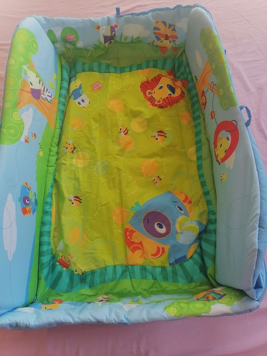 Килимче за активна гимнастика + играчки