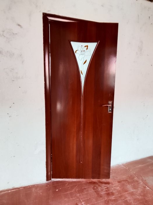 Продам двери межкомнатные