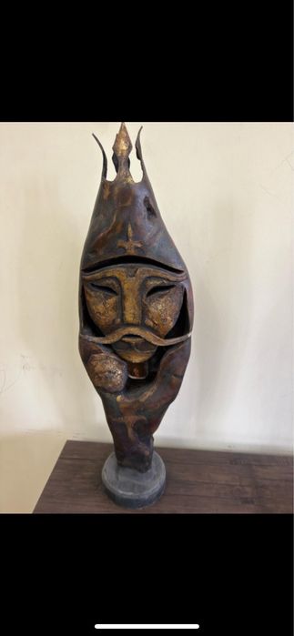 Статуи из настоящей кожи