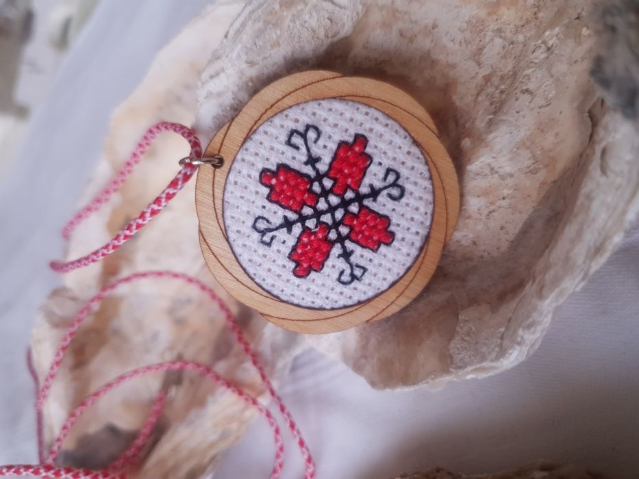 Амулети за дома, гердани с шевица