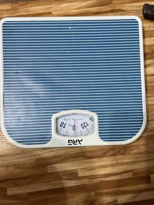 Весы продам 1500 торг