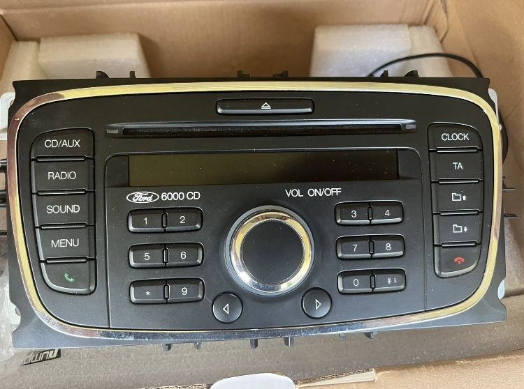 Audio sistem, CD, radio, ford…