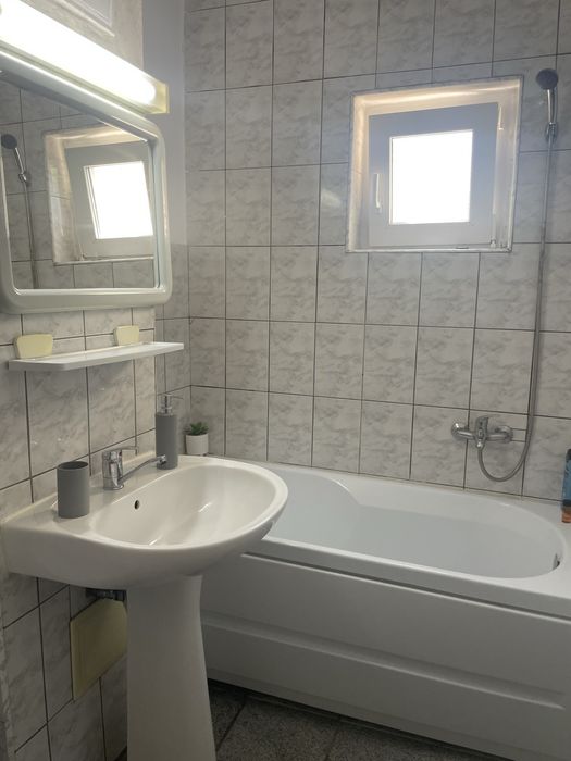 Inchiriez in Regim hotelier apartament cu o camera