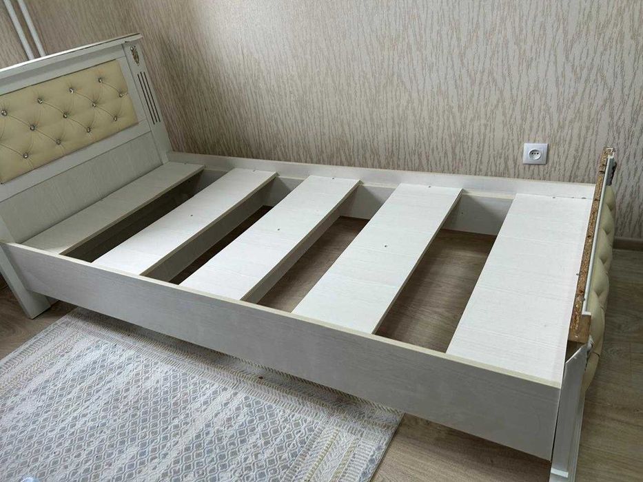 односпальная кровать 2шт