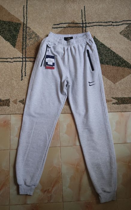 Спортивные штаны