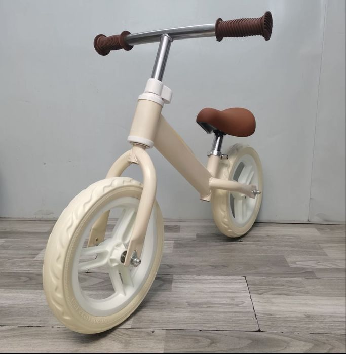 Bicicleta fara pedalea pentru copii , inaltime reglabila