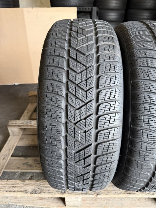 2 anvelope iarna 225/55/19 , Pirelli , DOT 2022 , 6.5 mm