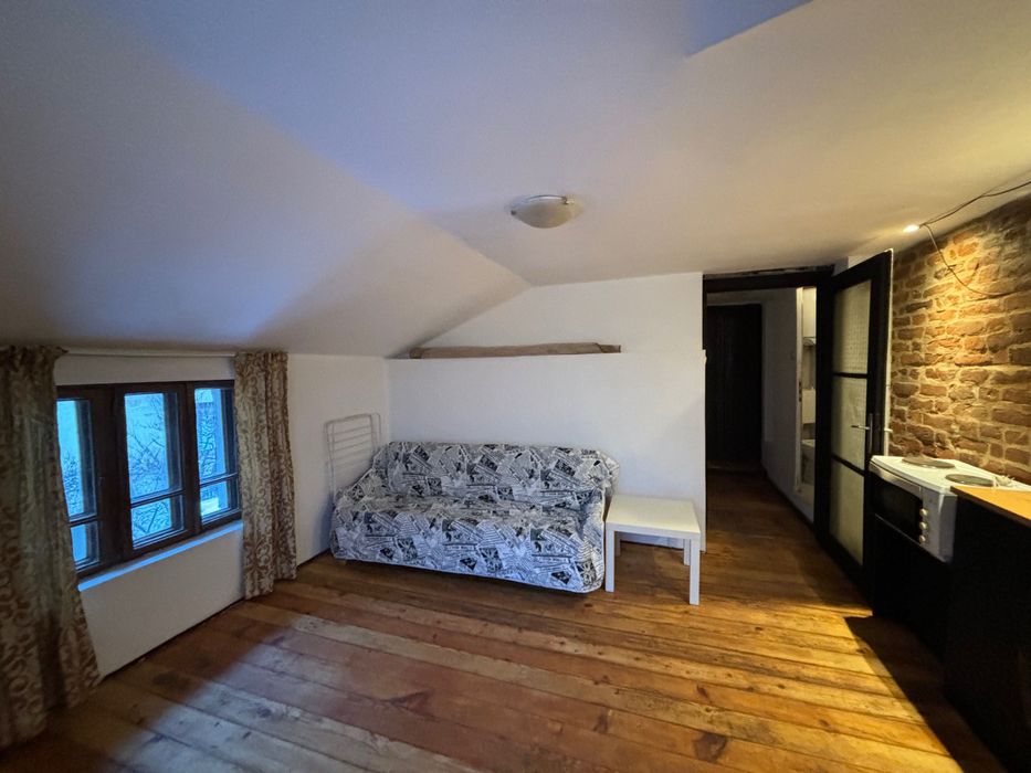 2-Стаен до Централна ЖП Гара! Малък, Слънчев, Икономичен!