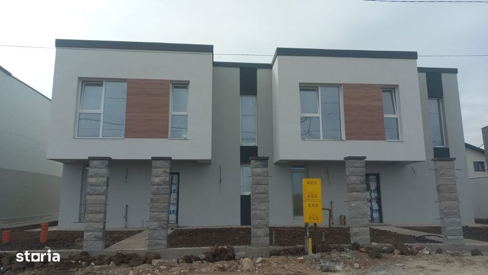 Casa tip duplex de vanzare - Comuna Berceni/250 mp