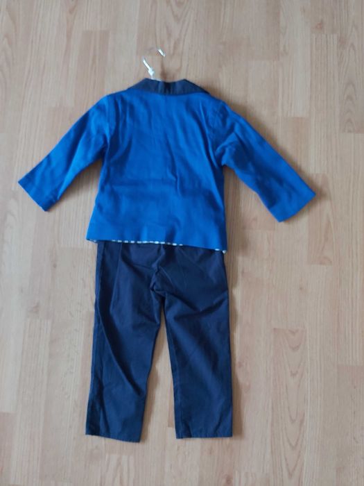 Costum baiat pentru evenimente