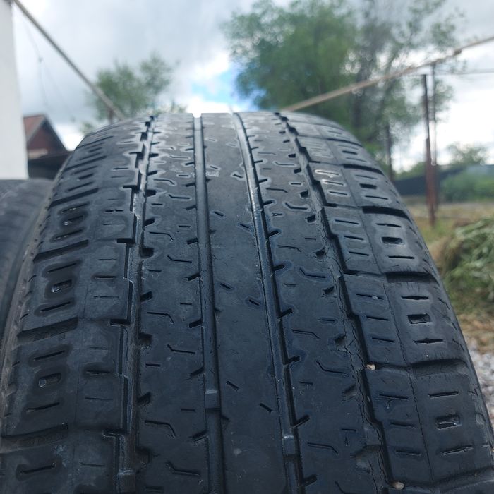 Продам 2 шт 265/65/17 для прадо