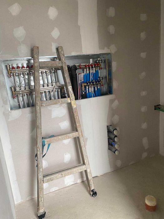 Продава се Къща в Пловдив, Остромила - 380 кв.м за 1048 €/кв.м - Снимка #13