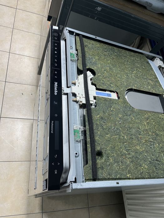 MIELE PFD 104 SCVi XXL професионална миялна за пълно вграждане/Гаранци