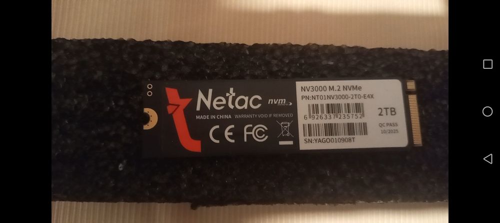 Ssd M2 nvme 2tb și de 1tb sata ssd