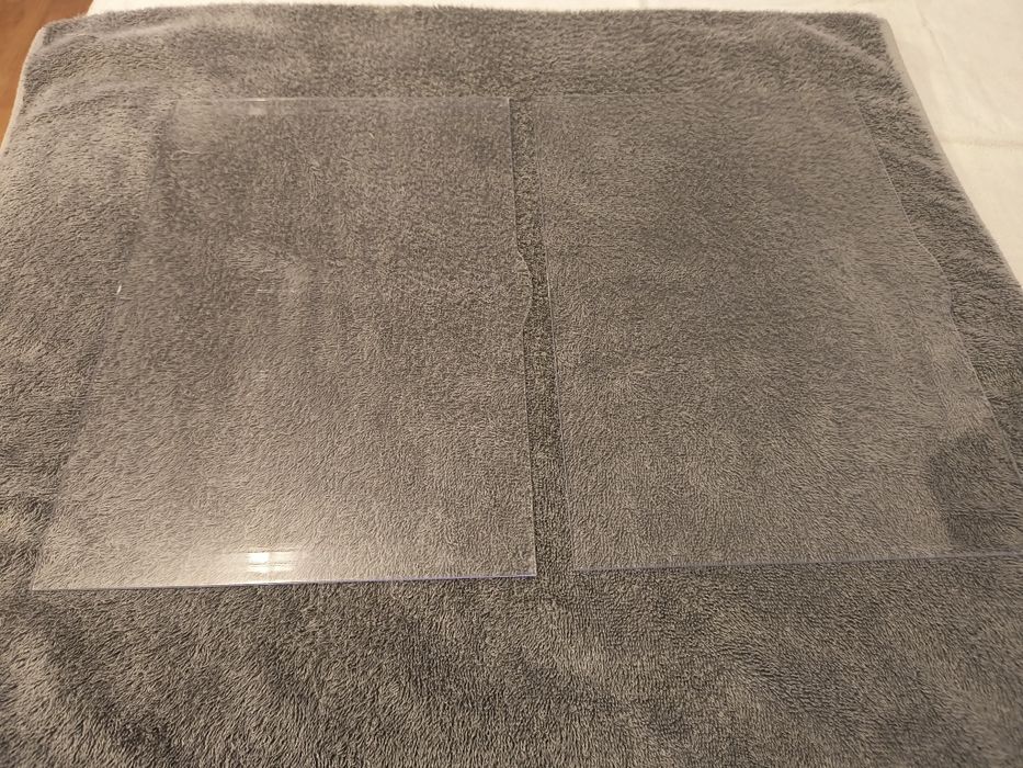 Vitrine expunere machete auto plexiglas