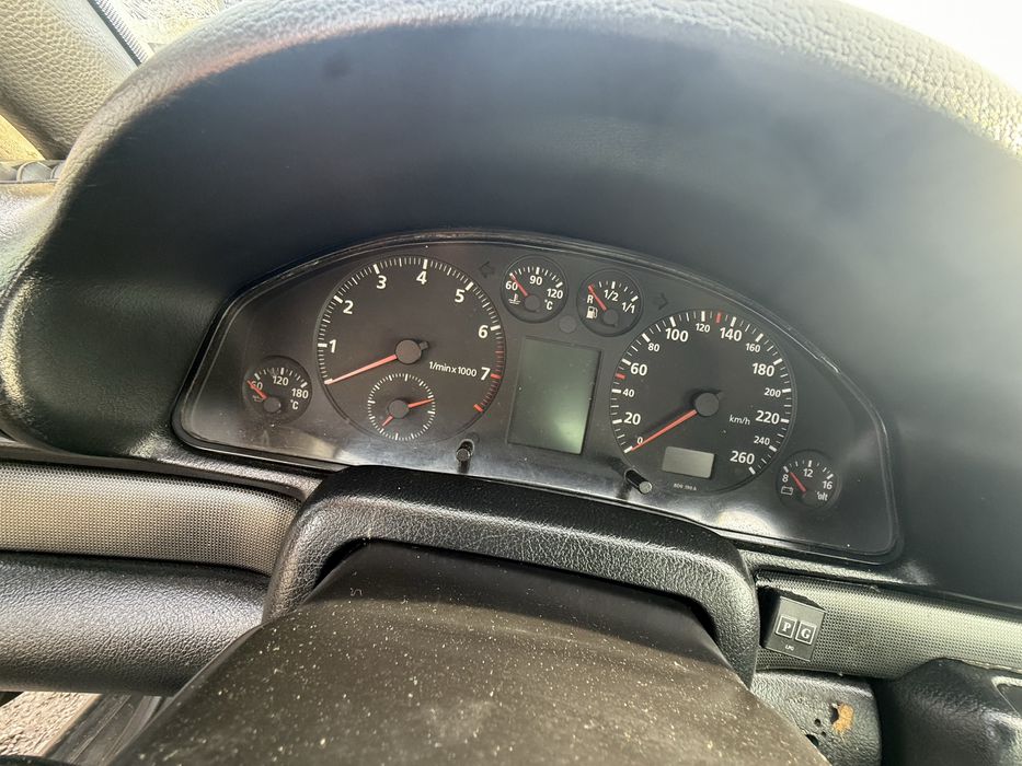 АUDI A4 1.8 124 кс 1995 г на части