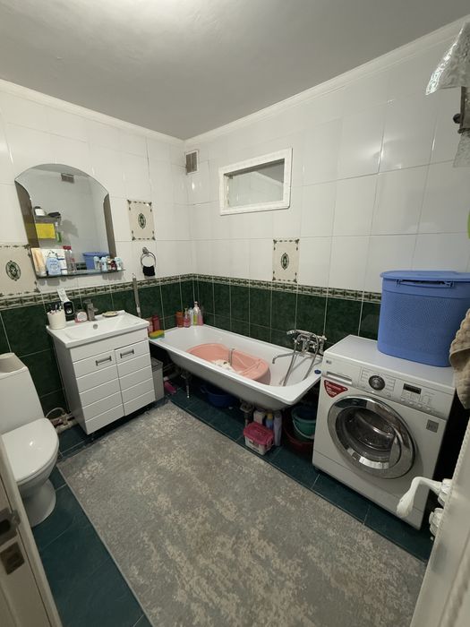 Продаётся 3 - комнатная квартира