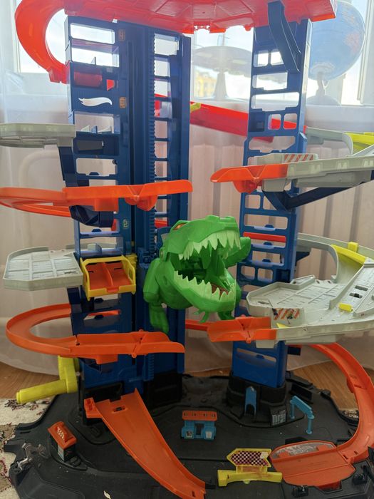 Детский гараж игрушечный Hot Wheels оригинал