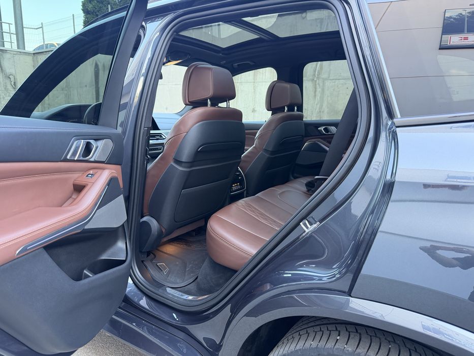 BMW X5 Pachet M Performance/Sky Lounge/Soft close/Head-up/Distronic/