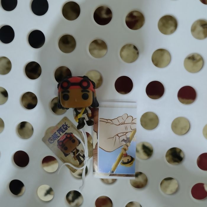 продам фигурку one piece kinder joy,Киндер Джой