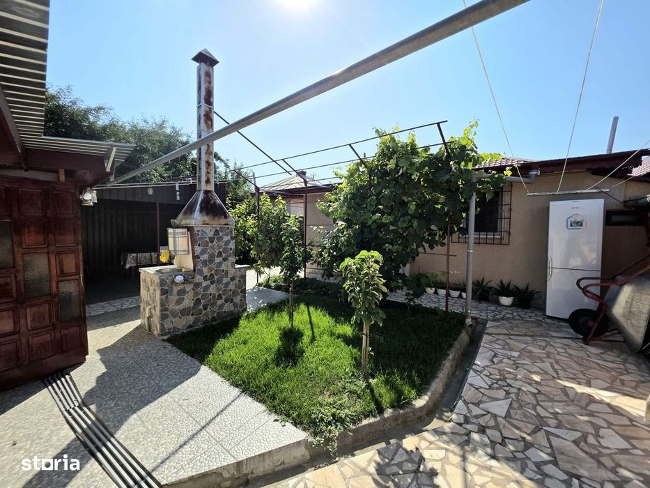 De vanzare casa in Roman, suprafata Teren 300 mp