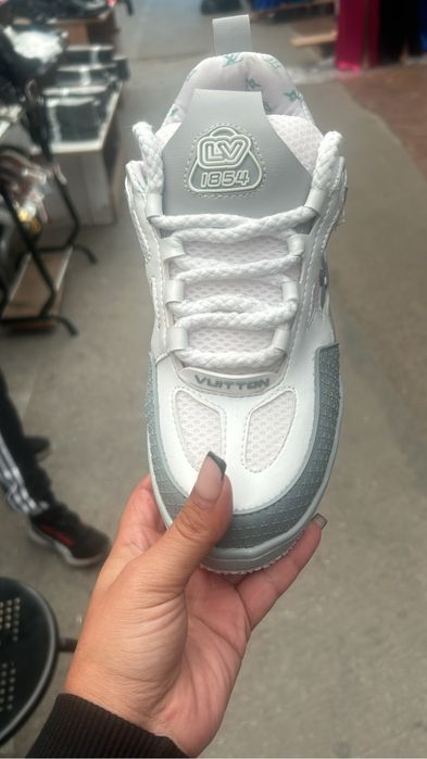 Adidasi Louis Vuitton **Full Box**