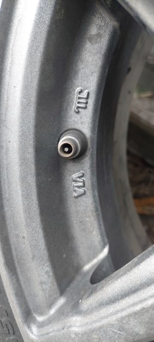 Продам диск с шины комплект гс