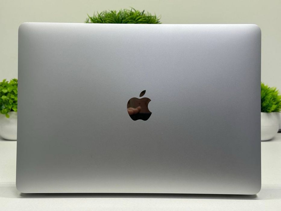 Macbook Pro M2 / 256/8gb / Akb 95% / цп 62